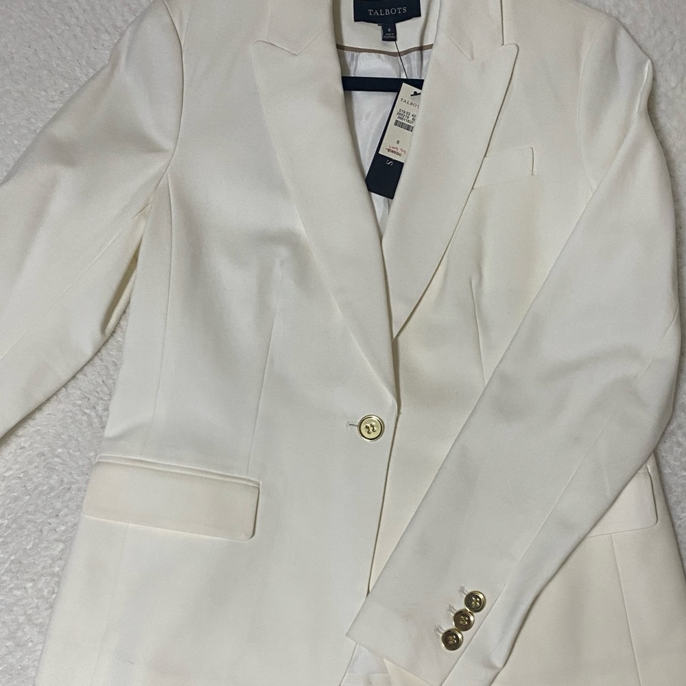 TALBOTS CREAM COLORED WOMENS BLAZER W/ GOLD DETAILING! *VINTAGE* *FREE SHIPPING*